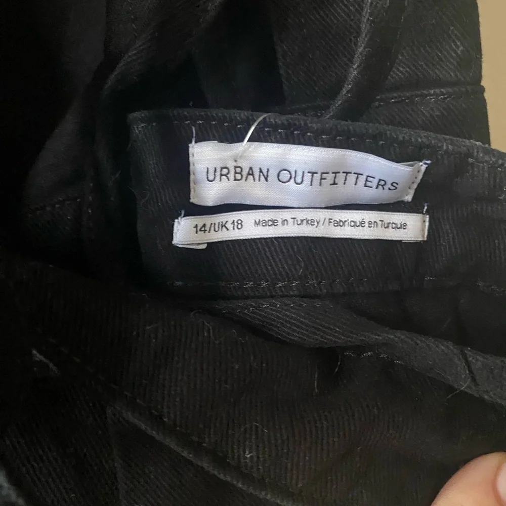 Urban Outfitters Black Denim Romper * NWT - Picture 6 of 7